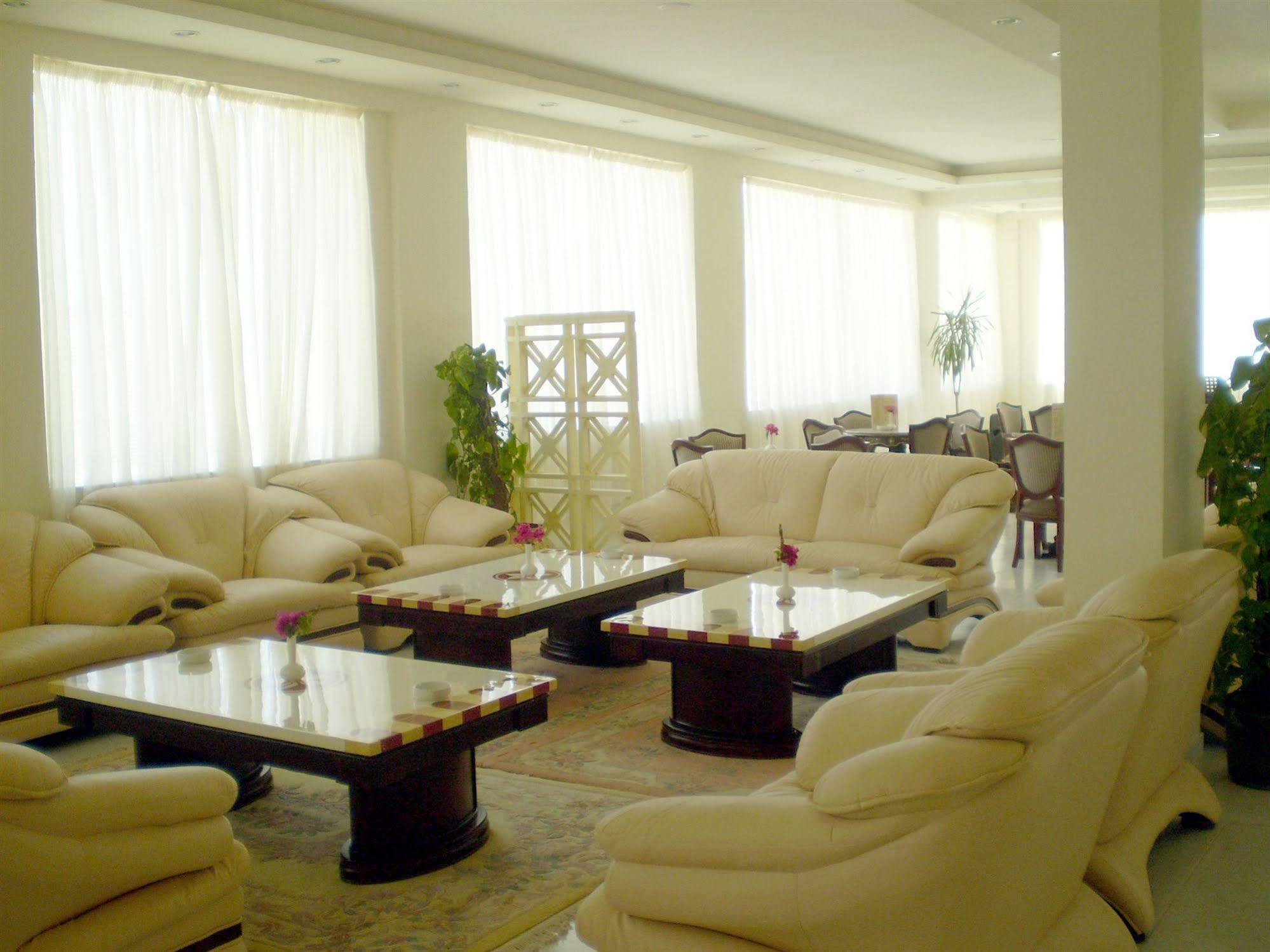 Golden 5 Sapphire Suites Hotel Hurghada Exterior photo